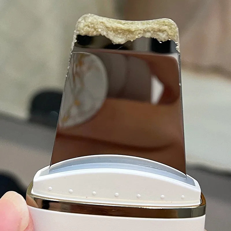 Ultrasonic Skin Scrubber Cosmetic Instrument Deep Cleansing Ultrasonic Cleansing Cavitation Peeling Shovel Rechargeable